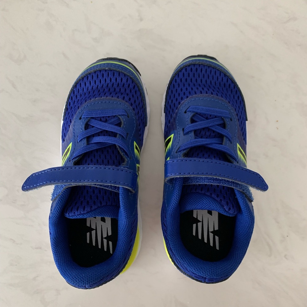 New Balance Shoes, boys size 9, Blue, Like new!